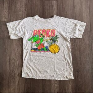Vintage Gecko Hawaii Volleyball Tee – 90s Surf Graphic